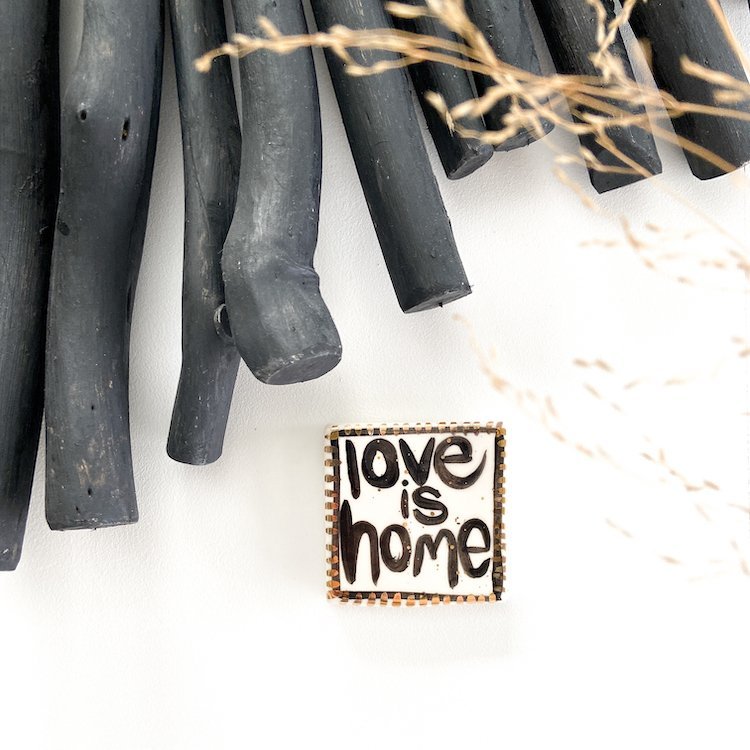 Tile 'love is home' (5 available)