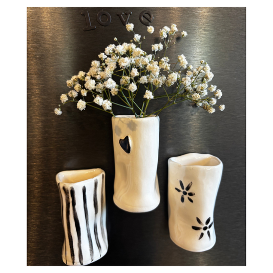 Set of 3 little magnetic fridge vases